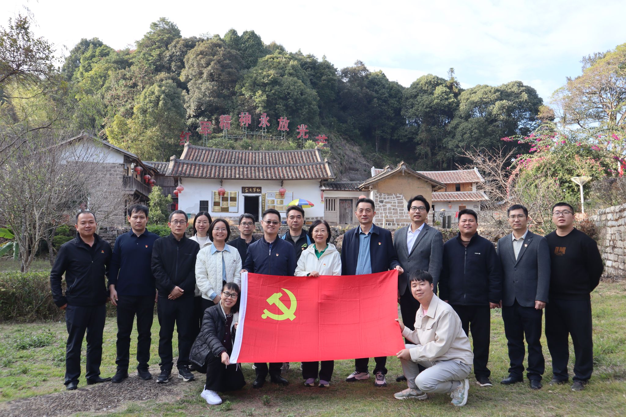 校领导参加我院教工党支部主题党日活...